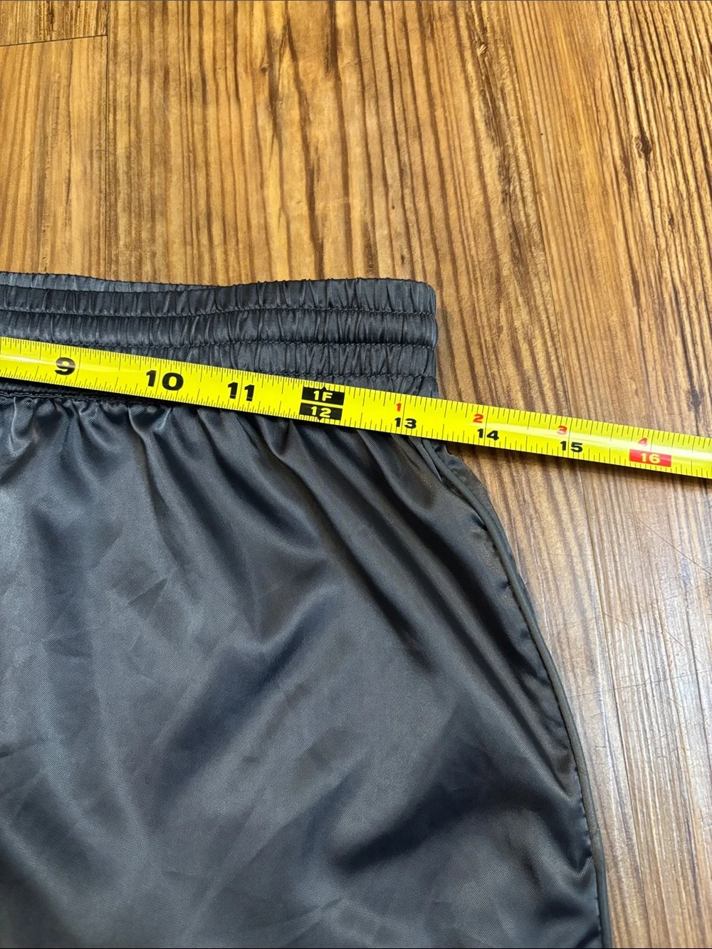 SKIMS size small utility sports shorts